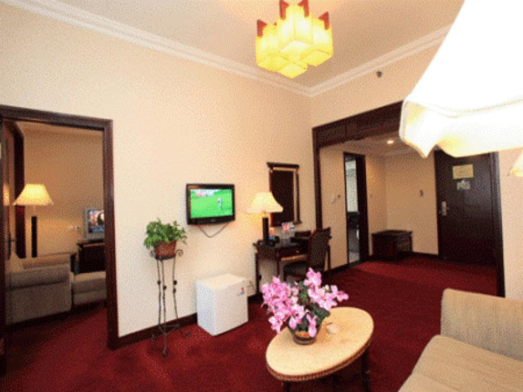 Dalian Lee Wan Hotel Екстер'єр фото